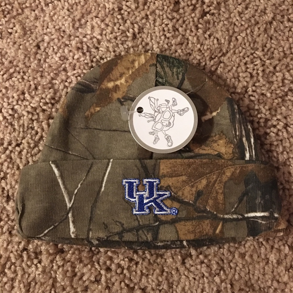 NWT: Camouflage University of Kentucky hat.